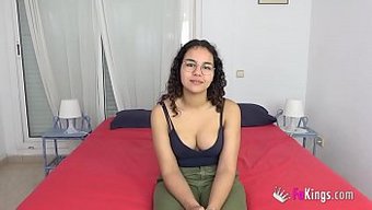 Lily Ilk Kez Kamerada: Genç Bir Amatör, Derin Boğaz Sevgisini Keşfediyor