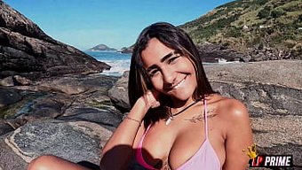 Esmer Bebek Tiffany Yüzüne Sikişiyor Ve Poposuna Boşalıyor