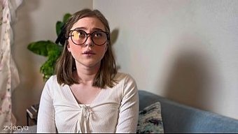 Üniversitenin Müdürü Genç Bir Öğrenciye Davranışların Temellerini Öğretti.