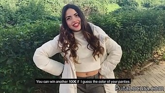 Küçük Göğüslü Dafne Robinson Sokakta Amını Siktiriyor