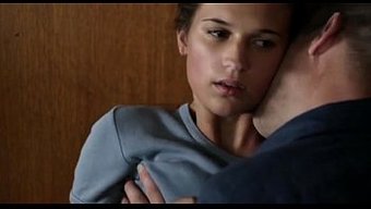 Sıcak Bir Çiftin Yer Aldığı Pornografik Bir Filmden Klip
