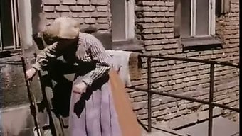 Avrupa Vintage Erotikasında Duygusal Janine Ile En Üst Düzey Zevki Deneyimleyin