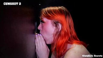 Gloryholesecrets’in Dövmeli Kızıl Yıldızı, Deli Tutkusunu Gözler Önüne Seriyor.