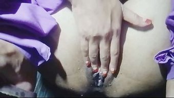Desi Etkileyici Vücudum Tek Başına Ilgiye Muhtaç.