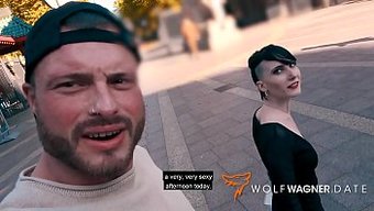 Dövmeli Bebek Pov Videosunda Büyük Yarrağı Sürüyor