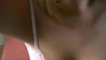 Avrupa Üniversiteli Kızın Sperm Testi