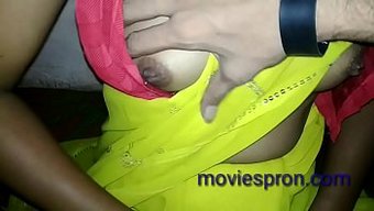 Mala'Nın Dar Amı Bu Hint Seks Videosunda Sert Bir Şekilde Beceriliyor
