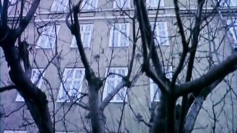 Lola A. Ve Arkadaşları Retro Pornoda Arkadaşça Bir Sikin Tadını Çıkarıyorlar