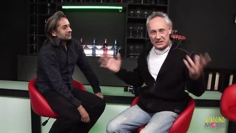 Vahşi Bir Üçlüden Sonra, Sarışın Bir Milf Spermlerle Doluyor