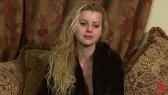 Jessie Rogers, Çift Penetrasyon Aksiyonuyla Sert Ve Karmaşık Bir Gangbang Yaşıyor.
