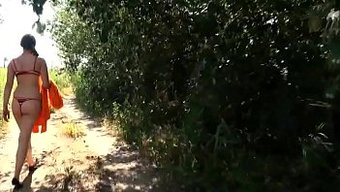 Avrupalı Amatör, Cinsel Yeteneklerini Halka Açık Bir Şekilde Sergiliyor