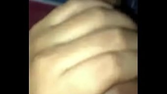 Ebeveynlerin Evindeki Gizli Odada Sıcak Ve Hızlı Bir Irklararası Seks.