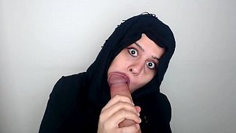 Hint Sekreter Sakso Çekiyor Ve Içine Boşalıyor