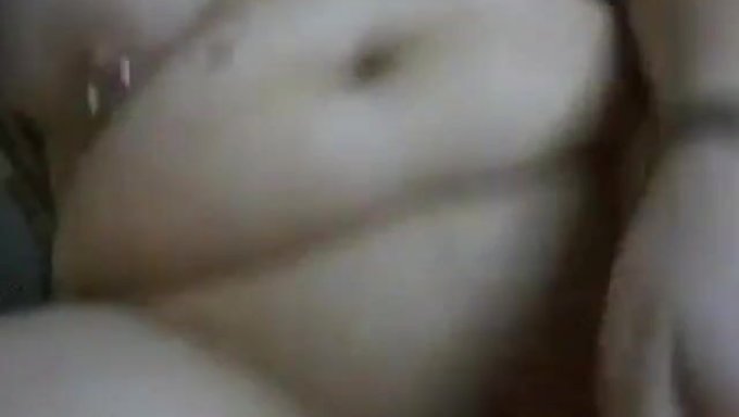Amatör, Seks Oyuncaklarıyla Web Kamerasında Yakalandı