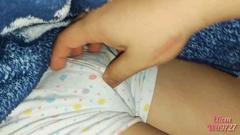 Amatör Üvey Kız Kardeş Ve Ben Sıcak Desi Genç Buluşmasına Dalıyoruz