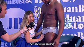 Seks Psikoloğu Shaira, Ev Yapımı Bir Videoda Juan Bustos Podcast'In Bbc'Sinden Bir Sürpriz Alıyor.