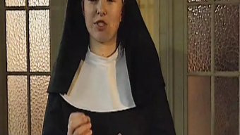 Seks Oyuncakları Ve Sikişin Boşalma Dolu Ev Yapımı Videosu