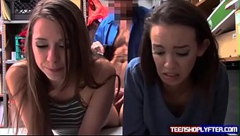 Genç Bebek Charity Crawford Ve Zoey Laine Sıcak Bir Fantezi Karşılaşmasında