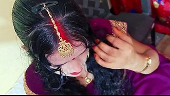 Gergin Desi Hatun, Ilk Gece Kocasına Güveniyor; Hint Romantizmiyle Dolu Ateşli Bir Gece.