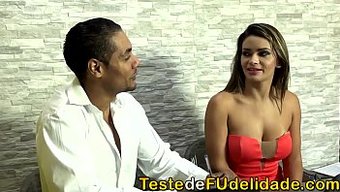 Seksi Bir Milf, Kocasını Patronunun Büyük Yarrağıyla Aldatıyor