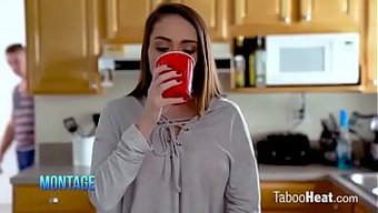 Ashly Anderson, Büyük Popolu Ve Göğüslü Porno Videosunda