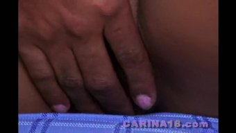 Carina 18, Duygusallığını Solo Bir Seansda Keşfediyor.