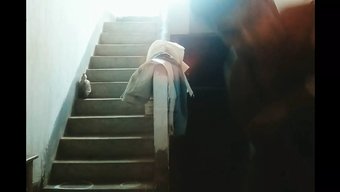 Baştan Çıkarıcı Hintli Genç Kız, Ev Yapımı Videoda Amını Siktiriyor