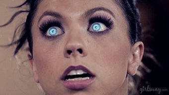 Girlsway'S The Turning: Part Five, Adriana Chechik Ve Carter Cruise'I Sıcak Bir Sahnede Sunuyor