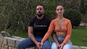 Ilk Kez Çift Olan Candy Ve Erkek Arkadaşı, Cinselliklerini Halka Açık Bir Şekilde Keşfediyorlar