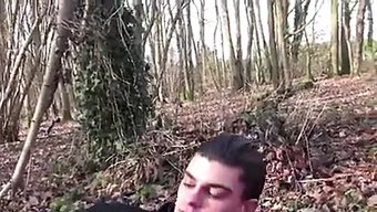Ateşli Bir Eş Tarafından Ahırda Baştan Çıkarılan Ve Acımasızca Sikilen Bir Kadın