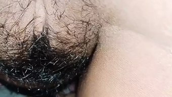 Asyalı Biseksüel Oyuncak Oyunu Ve Web Kamerası Eyleminden Keyif Alıyor
