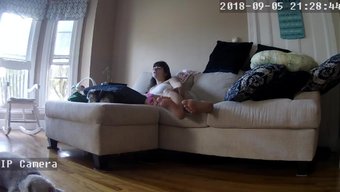 Şişman Kameralı Kızın Ev Yapımı Videosu, Ip Kamerasını Hackledikten Sonra Sızdırıldı