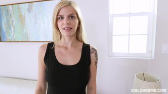 Üniversiteli Genç Megan Holly, Pov'Da Yüzüne Sikişiyor
