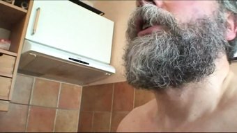 Üvey Babasıyla Üvey Annesine Oral Zevk Veren Üvey Kızın Tam Uzunlukta Filmi