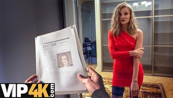 Fibi Euro Ve Charlie Dean, Bir Hademenin Sürpriziyle Sıcak Erotik Sahnede.