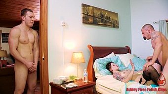Üvey Erkek Kardeş Ve Anne, Göl Evinde Yasak Bir Ilişki Yaşıyorlar