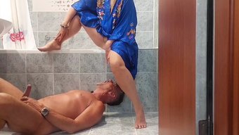Sarışın Selena'Nın Olgun Bir Babayla Duygusal Akşamı