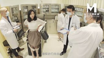 Lin Yan'In Paparazzi Tarzı Amatör Porno Videosu, Büyük Göğüsler Ve Anal Eylemle Dolu