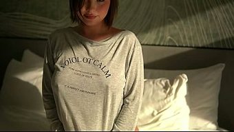 Dominant Partnerimi Dar Götüme Derinlemesine Alırken Izle.