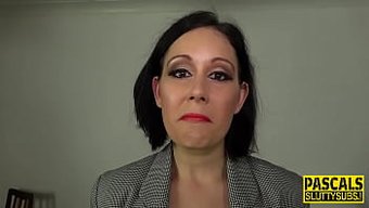 Genç Beyaz Kız Sert Bdsm Seksine Boyun Eğiyor