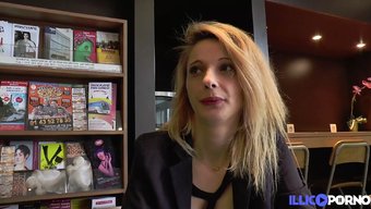 Avrupa'Lı Gençler Anais Ve Eva Young, Bir Penis Oyunu Seansı Yapıyorlar