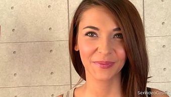 Üniversite Öğrencisi Alexis Brill'In Solo Mastürbasyon Seansı