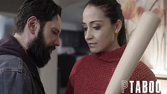 Minyon Amatör Avi Love Sert Bir Şekilde Beceriliyor Ve Zevkle Inliyor