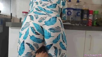 Bir Aile Ilişkisi: Üvey Baba Ve Üvey Kızının Tutkulu Buluşması