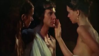 Klasik Vintage Erotik Film Caligula'Dan En Iyi Sahneleri Tekrar Ziyaret Edin