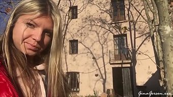Genç Çift Ev Yapımı Videoda Barcelona'Yı Keşfediyor