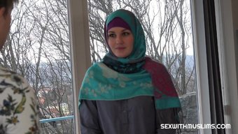 Avrupalı Müslüman Allison Moore, Sıcak Bir Videoda Kaybolur Ve Bulunur