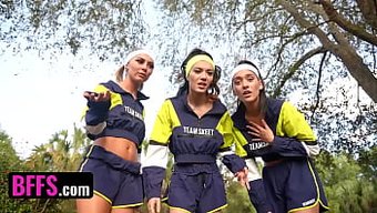 Chloe Temple, Aubry Babcock Ve Sawyer Cassidy Antrenmandan Sonra Protein Atışlarına Dalıyorlar