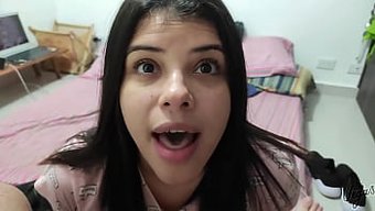 Bu Amatör Bebek, Ev Yapımı Bir Videoda Spermlerimi Yutar