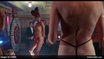 Vintage Bebekler Iç Çamaşırı Ve Çıplak Striptiz Sahneleriyle